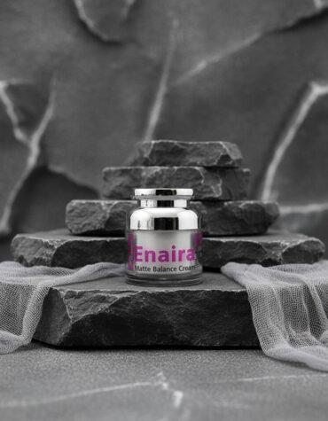 Enaira Matte Balance Cream 